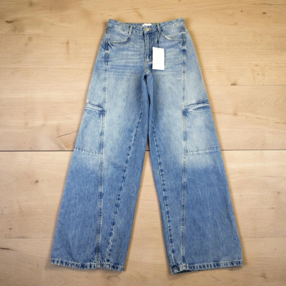 Zara Jeans NWT Women 6 Blue Light Wash Cargo Pocket High-Rise Loose Back Flaps - Picture 1 of 11
